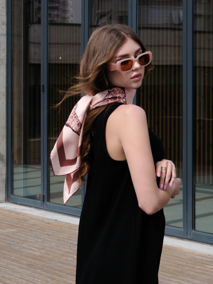 Giraffe Zürafa Desen Twill Eşarp