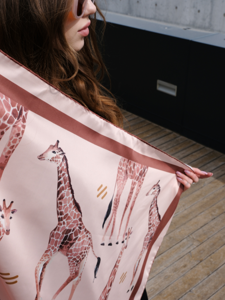 Giraffe Zürafa Desen Twill Eşarp