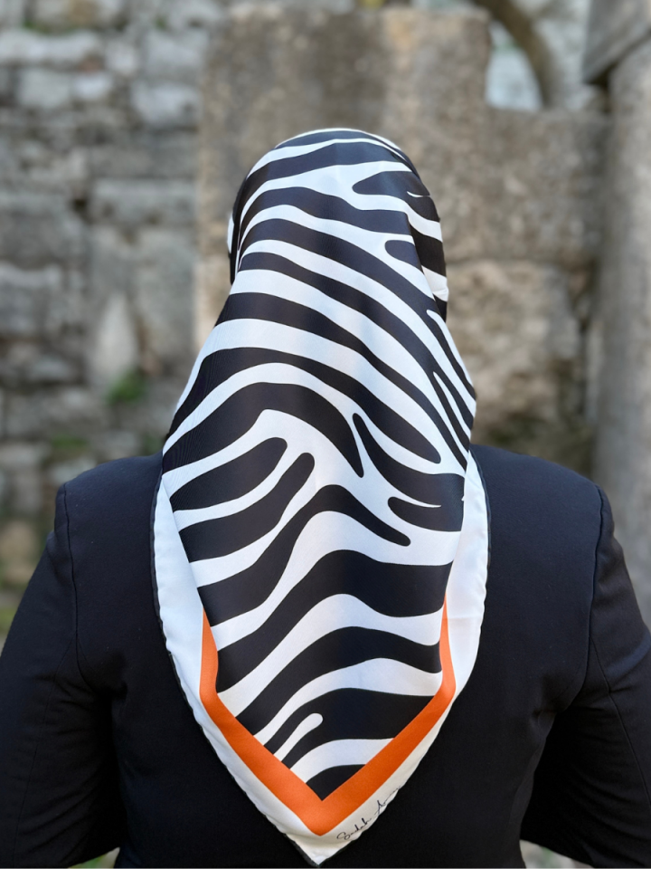 Zebra Desen Turuncu Twill Eşarp