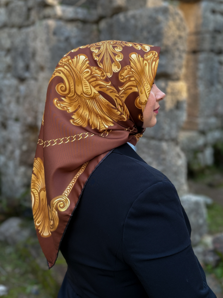 Baroque Kahverengi Barok Desen Twill Eşarp