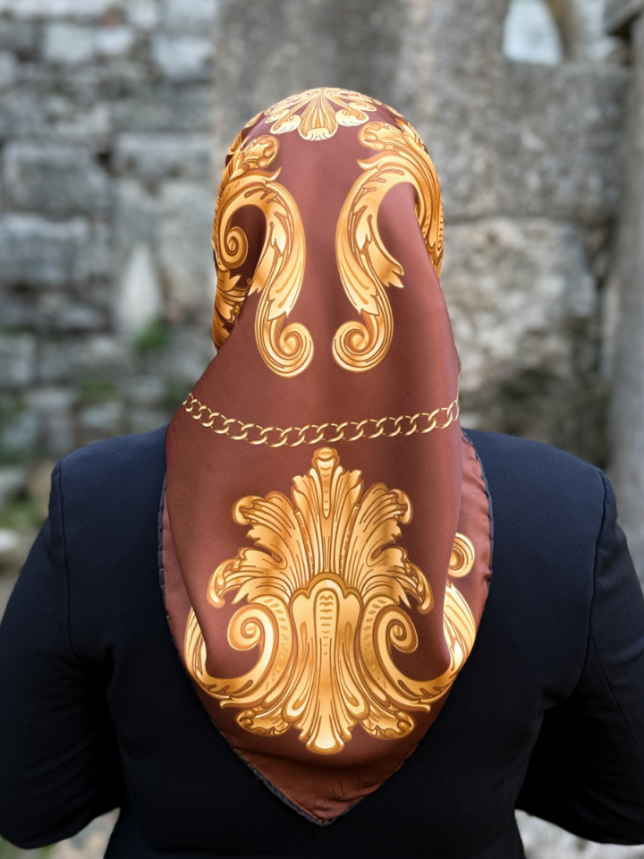 Baroque Kahverengi Barok Desen Twill Eşarp