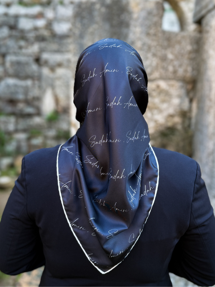 Signature Sadah Amiri Siyah Beyaz Twill Eşarp