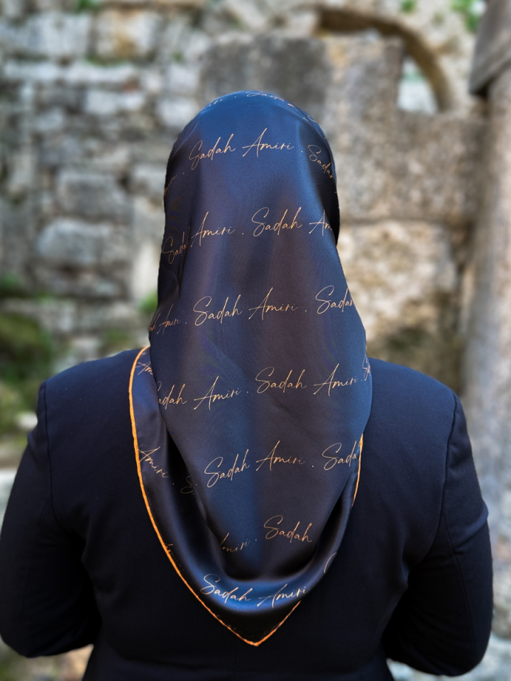 Signature Sadah Amiri Siyah Gold Twill Eşarp